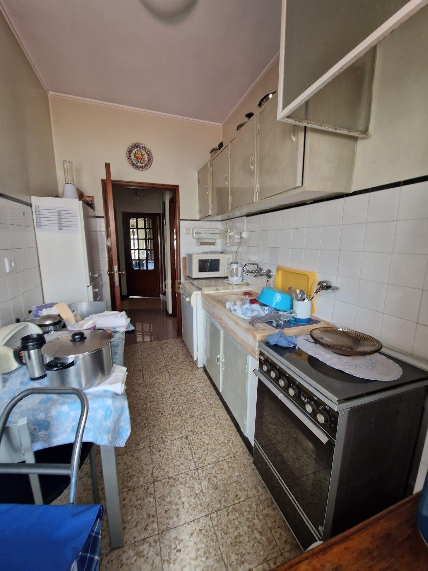 Apartamento T3 em Espinho com Vista e Proximidade à Praia - Image 12